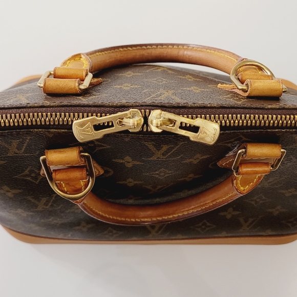 LOUIS VUITTON Monogram ALMA - Picture 6 of 12